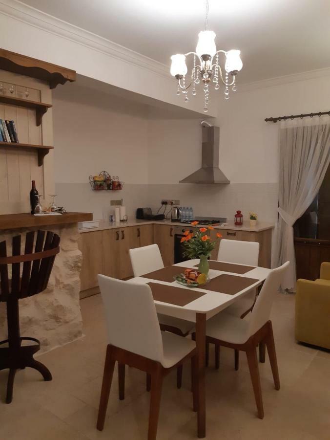 Malia Apartment Famaguszta Kültér fotó